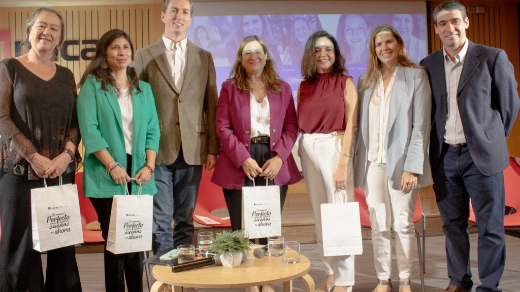 Expertas en finanzas abordan los desafíos del país para reducir las brechas de educación financiera entre mujeres